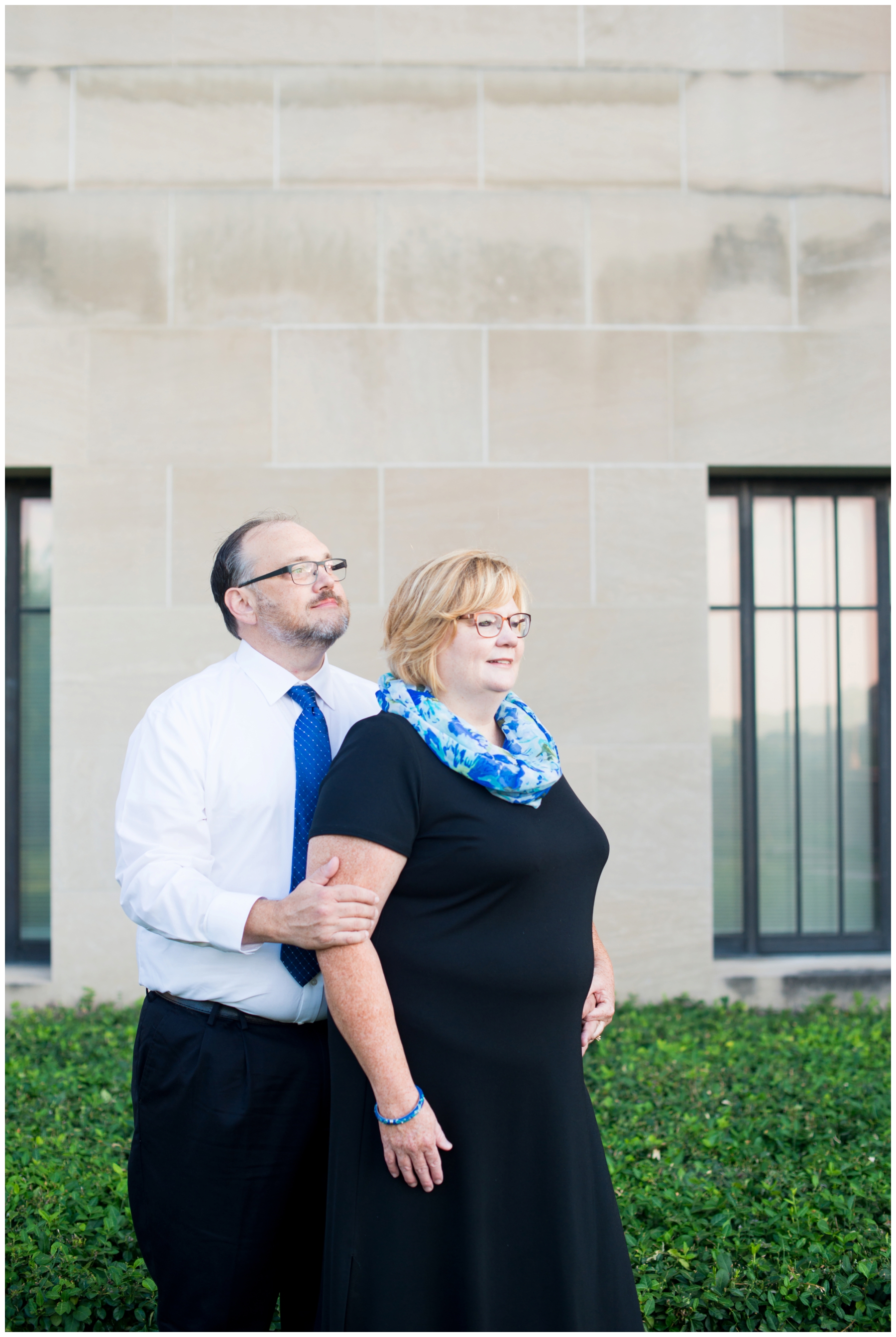classy-bowtie-family-session-at-nelson-atkins-museum-by-lacey-rene-studios-photography_0010