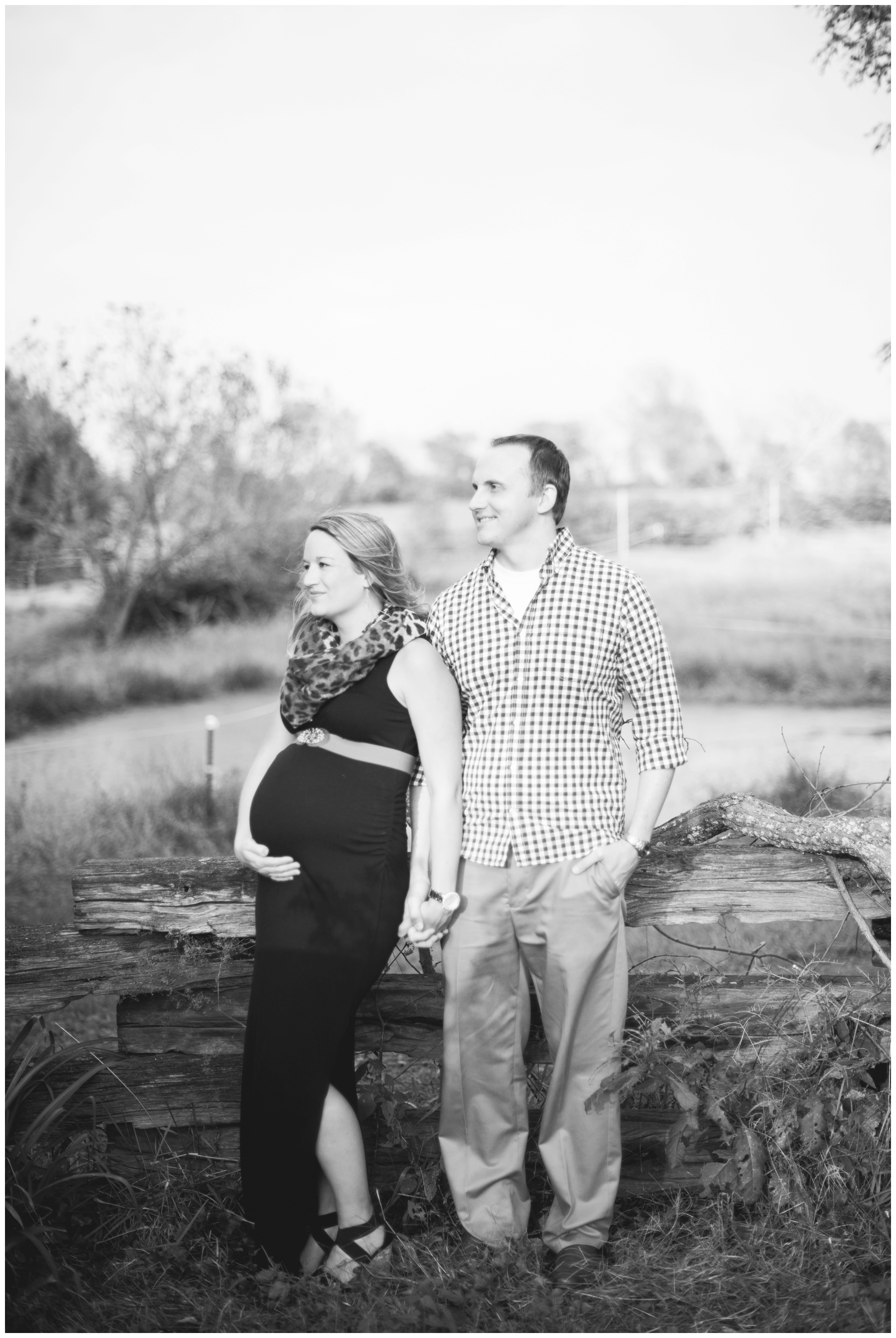 natural-fall-maternity-pictures-wheat-fields-and-vines-kansas-city-family-photographer_0007