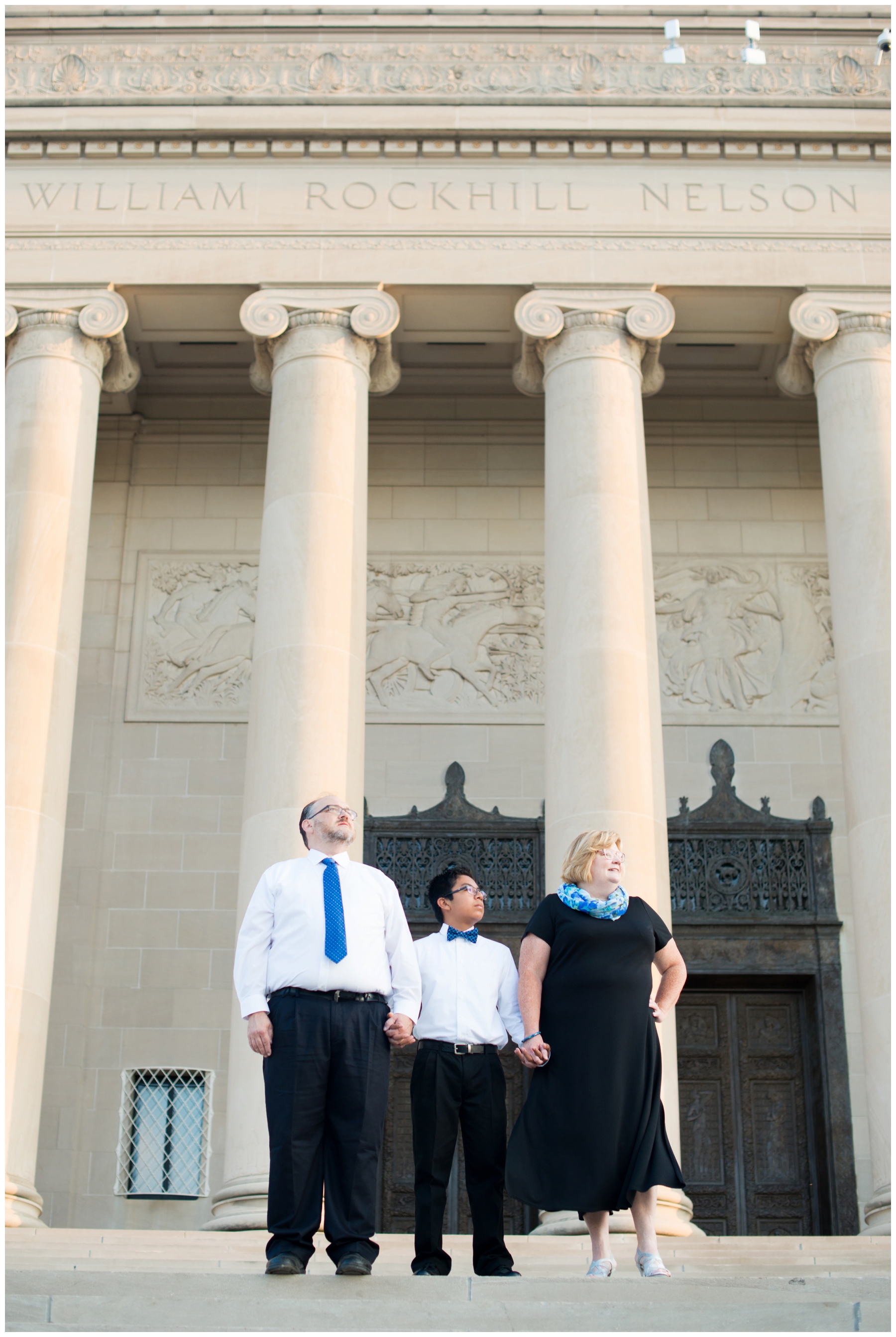 classy-bowtie-family-session-at-nelson-atkins-museum-by-lacey-rene-studios-photography_0001